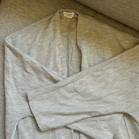 Donni robe marked OSFA - Picture 2 of 4